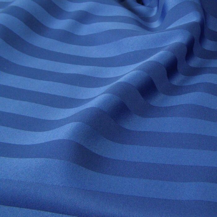 Imperial Stripe Navy Blue 132 round